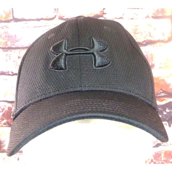 Under Armour Black Mesh Fitted Hat M/L Polyester Stretch Fit - Picture 1 of 6